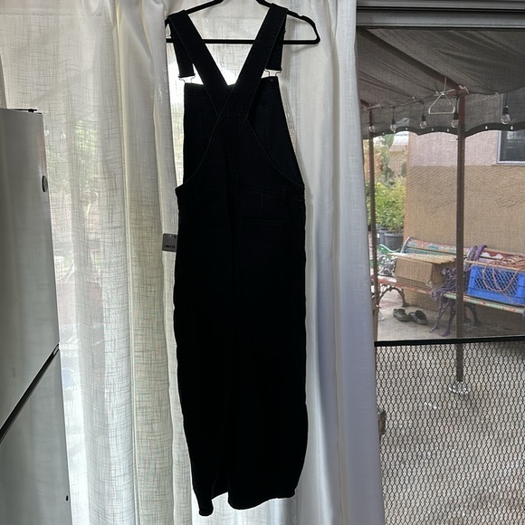 Free People We The Free Good Luck Barrel Overalls in Black LARGE LAST ONE - Picture 8 of 8